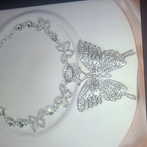 Stunning Butterfly 🦋  Bracelet in Silver and Rhinestones